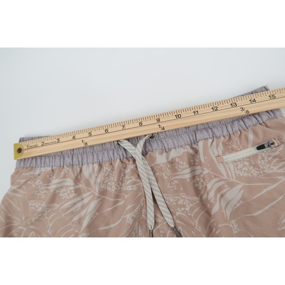 Vuori Womens Large 2" Clementine Shorts Running Lined Drawstring Salt Pink VW304 - Picture 7 of 8